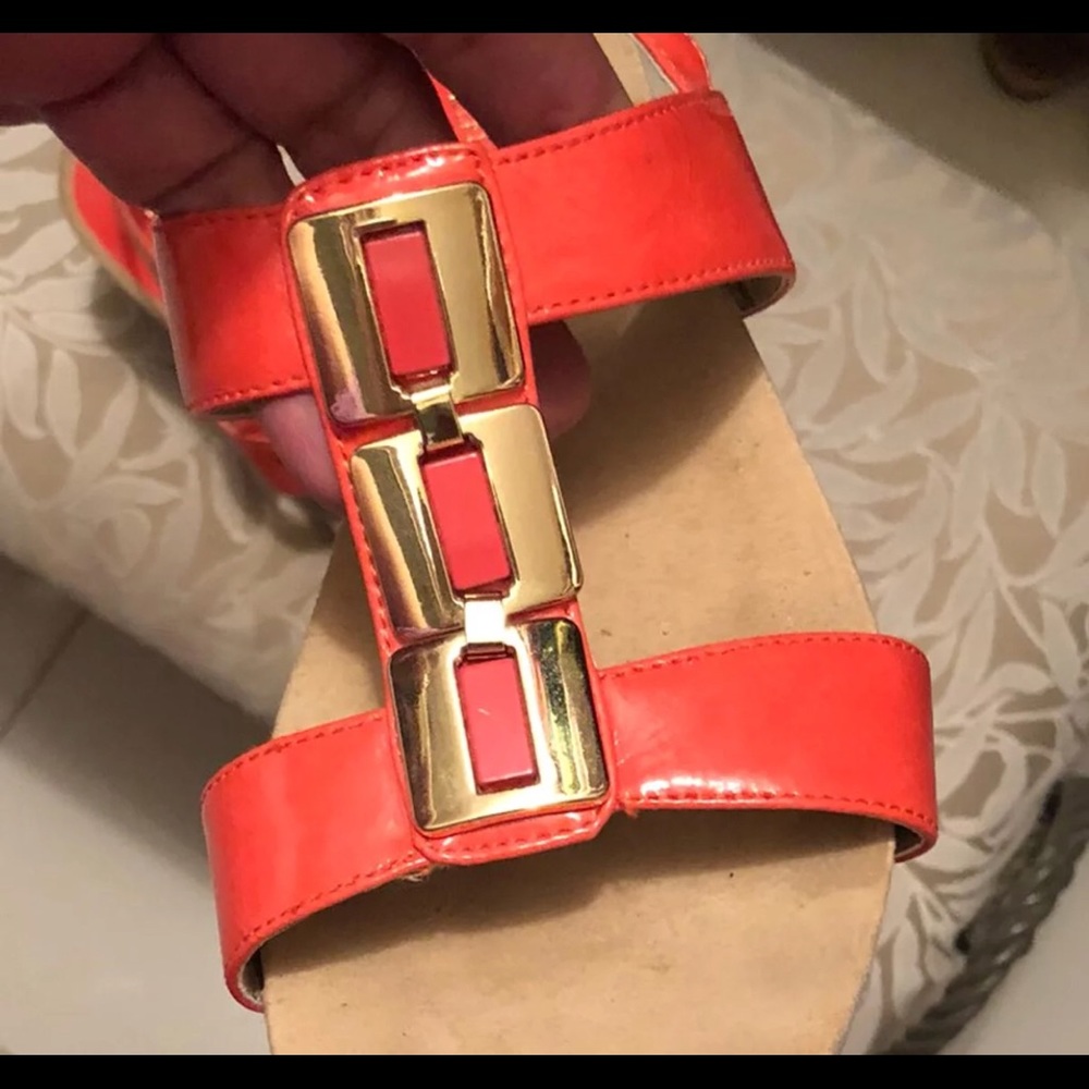 Beautiful sandals - Picture 2 of 7